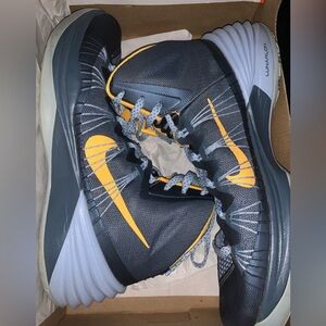 2013 Nike Athletic Shoes in Navy Blue and Yellow